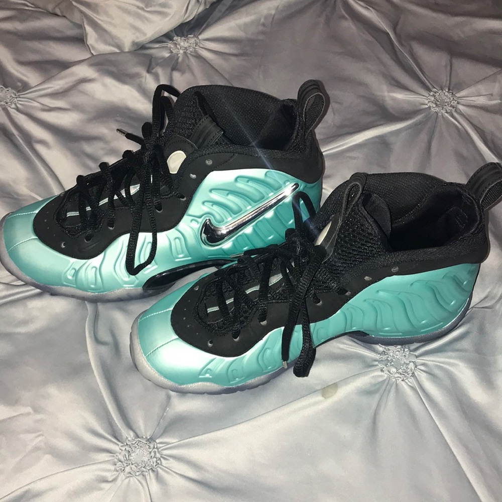 Nike Jordan’s Teal Foamposites Size 6